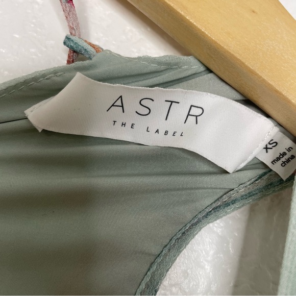 ASTR The Label • Noya Floral Cutout maxi dress - Picture 10 of 11